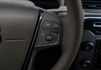 Подержанный автомобиль Volvo XC70 2011 года (20 фото)