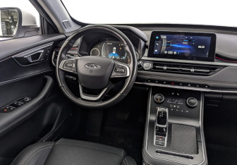 Подержанный автомобиль Chery Tiggo 8 2024 года (30 фото)