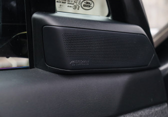 Подержанный автомобиль Land Rover Range Rover Sport 2022 года (18 фото)