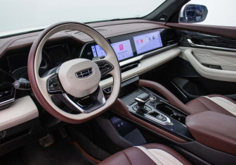 Подержанный автомобиль Geely Monjaro 2023 года (9 фото)