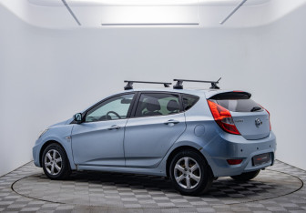 Подержанный автомобиль Hyundai Solaris Hatchback 2012 года (7 фото)