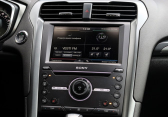 Подержанный автомобиль Ford Mondeo Sedan 2016 года (13 фото)