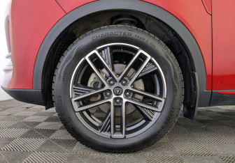 Подержанный автомобиль Changan UNI-S 2024 года (18 фото)