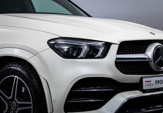Подержанный автомобиль Mercedes-Benz GLE 2020 года (17 фото)