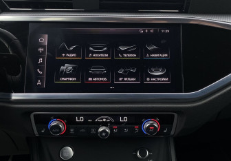 Подержанный автомобиль Audi Q3 2020 года (22 фото)