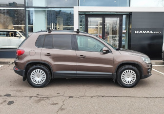 Подержанный автомобиль Volkswagen Tiguan 2015 года (4 фото)