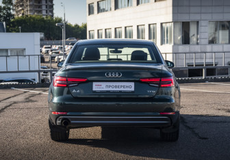 Подержанный автомобиль Audi A4 Sedan 2016 года (6 фото)