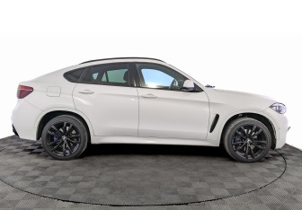 Подержанный автомобиль BMW X6 2018 года (4 фото)