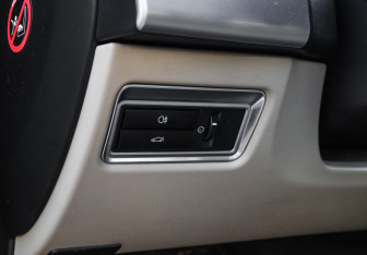 Подержанный автомобиль Jaguar XF Sedan 2014 года (17 фото)