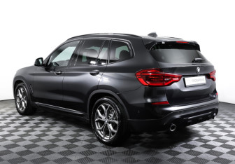 Подержанный автомобиль BMW X3 2018 года (7 фото)