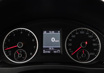 Подержанный автомобиль Volkswagen Tiguan 2011 года (11 фото)