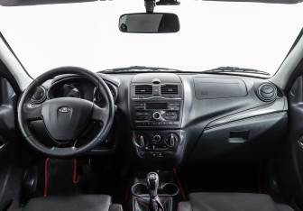 Подержанный автомобиль LADA (ВАЗ) Granta Sedan 2021 года (8 фото)