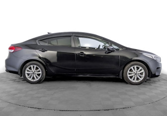 Подержанный автомобиль Kia Cerato Sedan 2018 года (4 фото)
