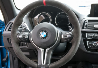 Подержанный автомобиль BMW M2 2021 года (17 фото)