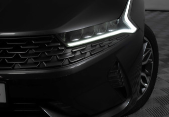 Подержанный автомобиль Kia K5 2020 года (34 фото)