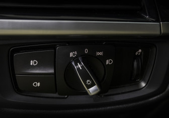 Подержанный автомобиль BMW X5 2014 года (19 фото)