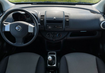 Подержанный автомобиль Nissan Note 2011 года (12 фото)