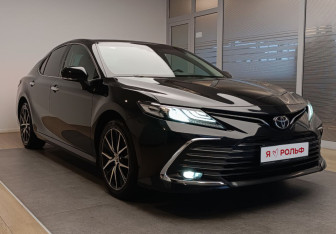 Подержанный автомобиль Toyota Camry Sedan 2022 года (3 фото)