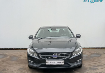 Подержанный автомобиль Volvo S60 2016 года (2 фото)