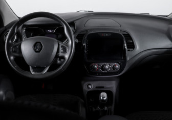 Подержанный автомобиль Renault Kaptur 2019 года (12 фото)