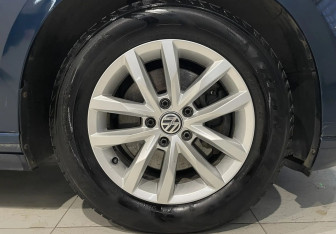 Подержанный автомобиль Volkswagen Passat Wagon 2019 года (21 фото)