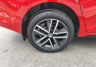 Подержанный автомобиль Skoda Rapid Liftback 2019 года (11 фото)