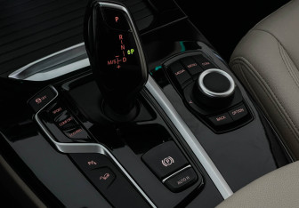 Подержанный автомобиль BMW X3 2018 года (16 фото)