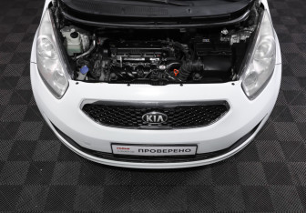 Подержанный автомобиль Kia Venga 2014 года (9 фото)