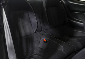 Подержанный автомобиль Ford Mustang Coupe 2019 года (11 фото)