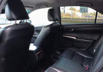Подержанный автомобиль Toyota Camry Sedan 2012 года (10 фото)