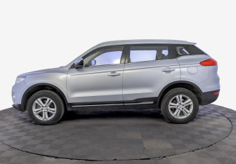 Подержанный автомобиль Geely Atlas 2018 года (8 фото)