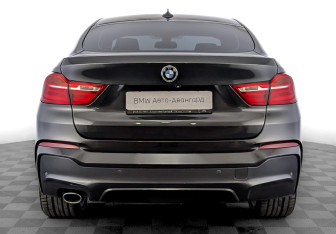 Подержанный автомобиль BMW X4 2017 года (6 фото)