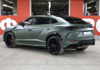 Подержанный автомобиль Lamborghini Urus 2020 года (7 фото)
