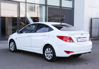 Подержанный автомобиль Hyundai Solaris Sedan 2016 года (6 фото)