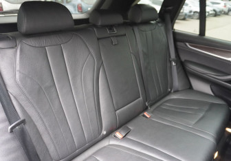 Подержанный автомобиль BMW X5 2016 года (13 фото)