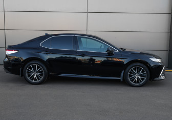 Подержанный автомобиль Toyota Camry Sedan 2021 года (4 фото)