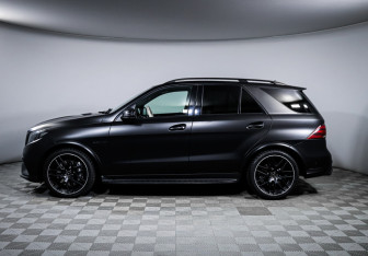 Подержанный автомобиль Mercedes-Benz GLE AMG 2015 года (8 фото)