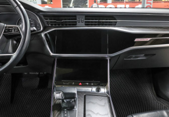 Подержанный автомобиль Audi A6 Sedan 2021 года (15 фото)
