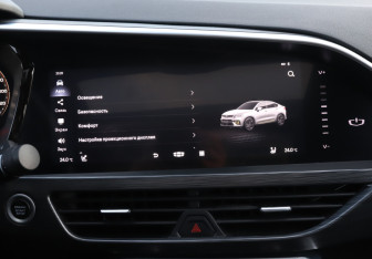 Подержанный автомобиль Geely Tugella 2022 года (21 фото)
