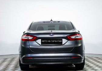 Подержанный автомобиль Ford Mondeo Sedan 2017 года (4 фото)