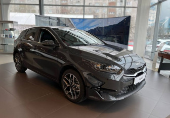 Новый Kia Ceed Hatchback 2025 (9 фото)