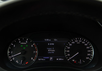 Подержанный автомобиль Infiniti QX50 2018 года (9 фото)