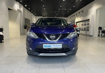 Подержанный автомобиль Nissan Qashqai 2014 года (2 фото)