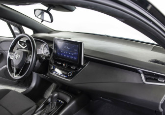 Подержанный автомобиль Toyota Corolla Sedan 2020 года (7 фото)