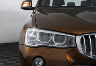 Подержанный автомобиль BMW X3 2017 года (26 фото)