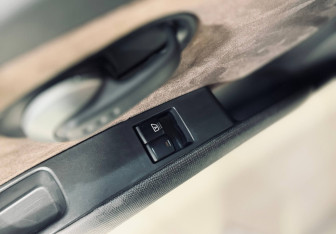 Подержанный автомобиль Nissan Micra Hatchback 2005 года (16 фото)