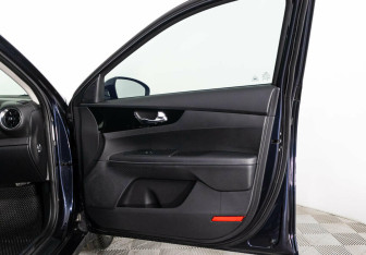 Подержанный автомобиль Kia Cerato Sedan 2020 года (20 фото)