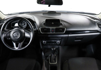 Подержанный автомобиль Mazda 3 Sedan 2014 года (8 фото)