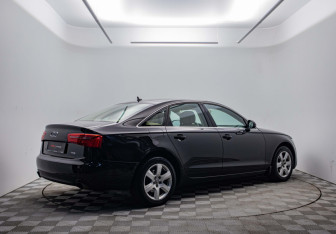 Подержанный автомобиль Audi A6 Sedan 2014 года (5 фото)