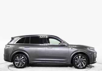 Подержанный автомобиль LiXiang L7 2023 года (4 фото)